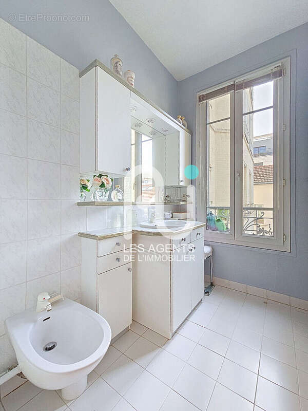 Appartement à SURESNES