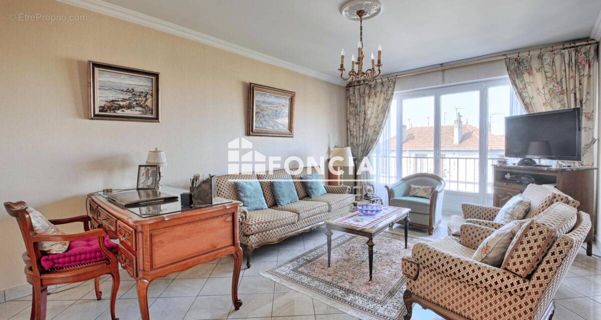 Appartement à MAISONS-ALFORT