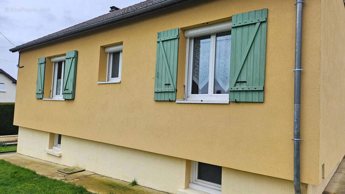 Maison à LACHAPELLE-AUX-POTS