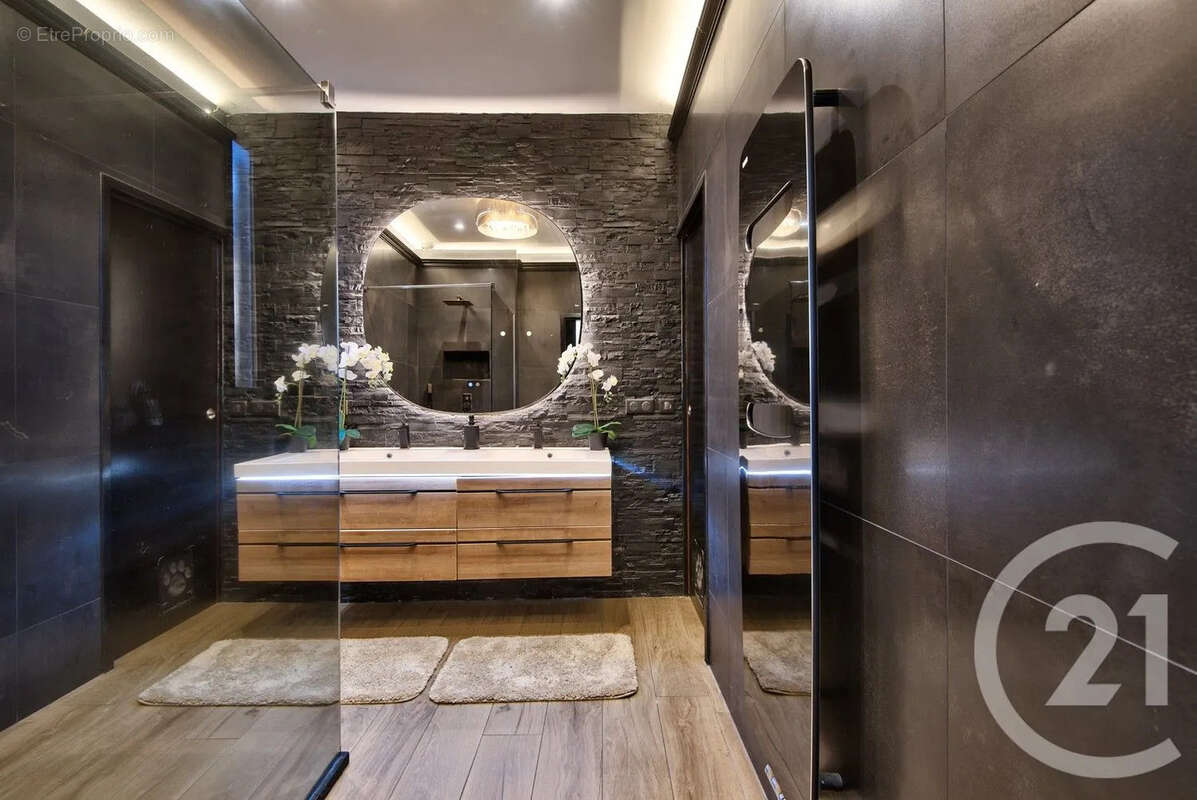 Maison à CAGNES-SUR-MER