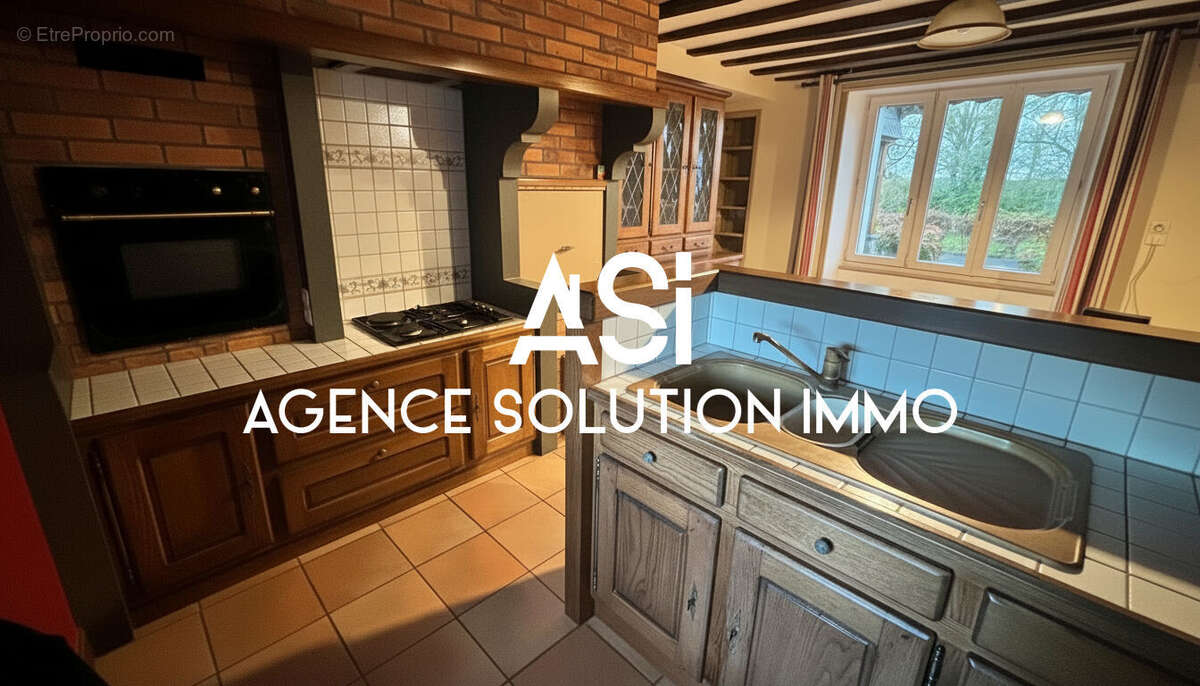 Maison à AMBRIERES-LES-VALLEES