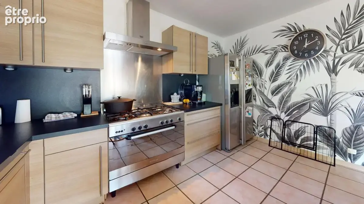 Maison 171 m² à Saint-Jean-De-Thurigneux  - photo 7