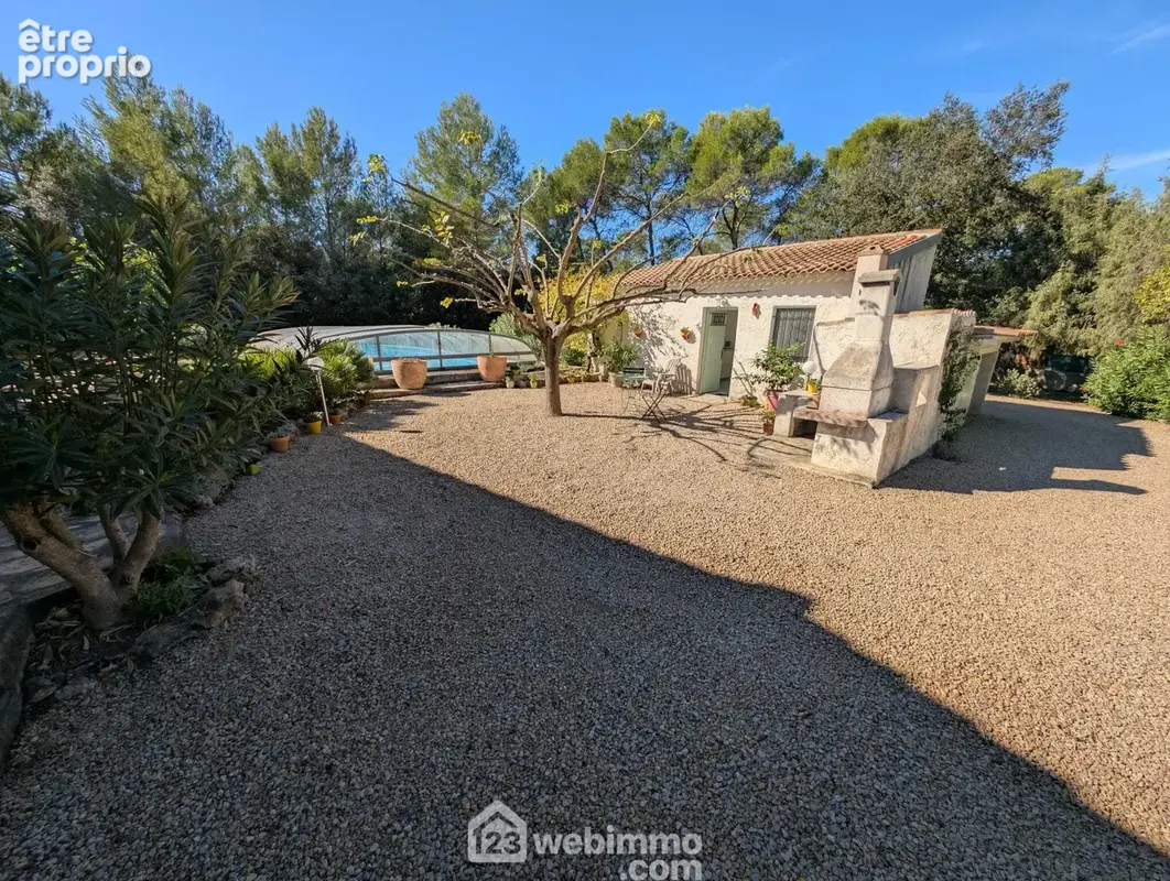Dépendance avec kitchenette et salle d'eau