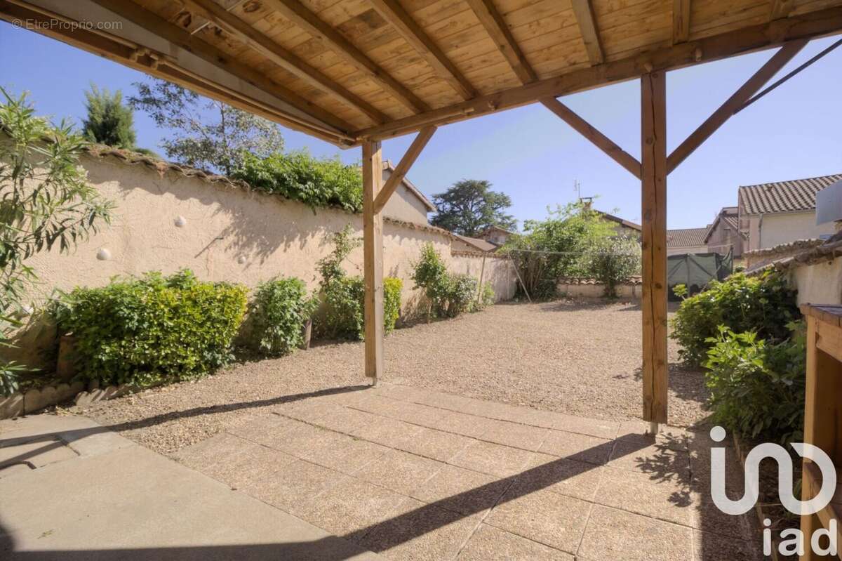 Photo 2 - Maison à MONTMERLE-SUR-SAONE