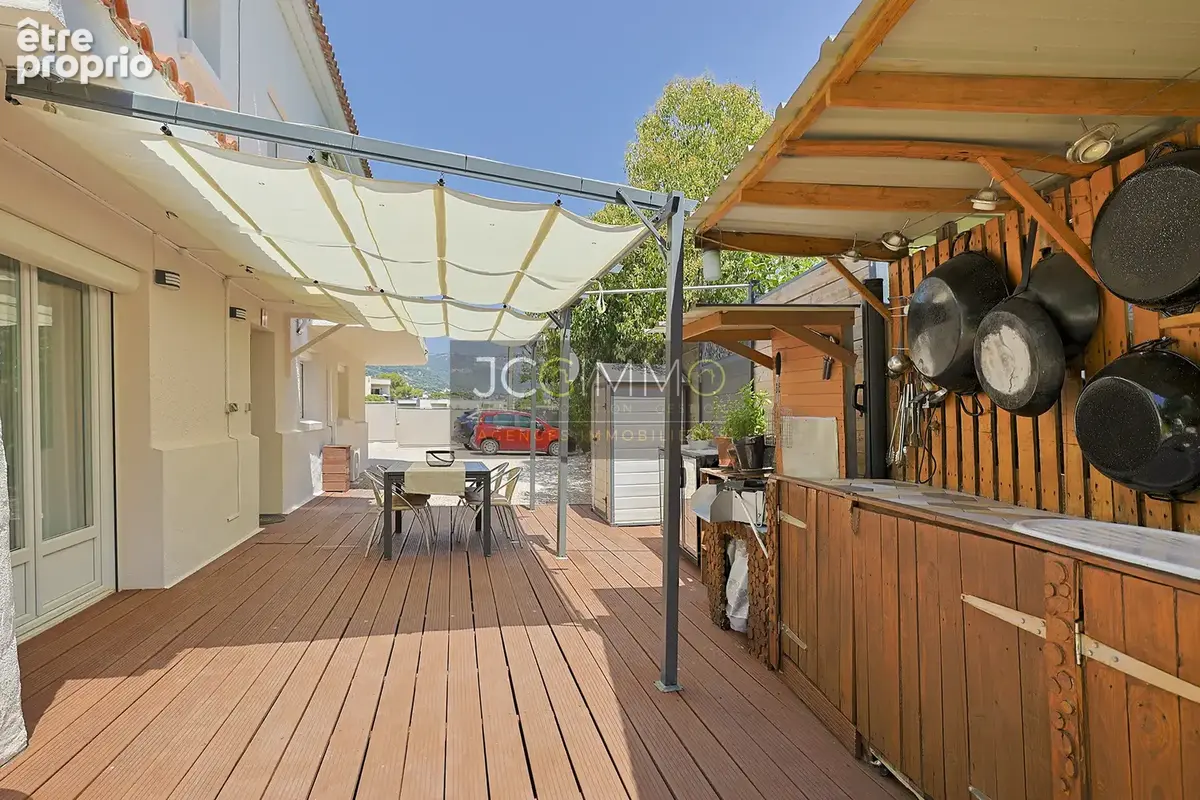 Maison composée de 3 appartements au Cap Brun - photo 14