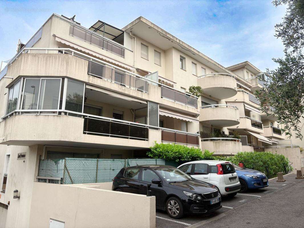 Appartement à LE CANNET