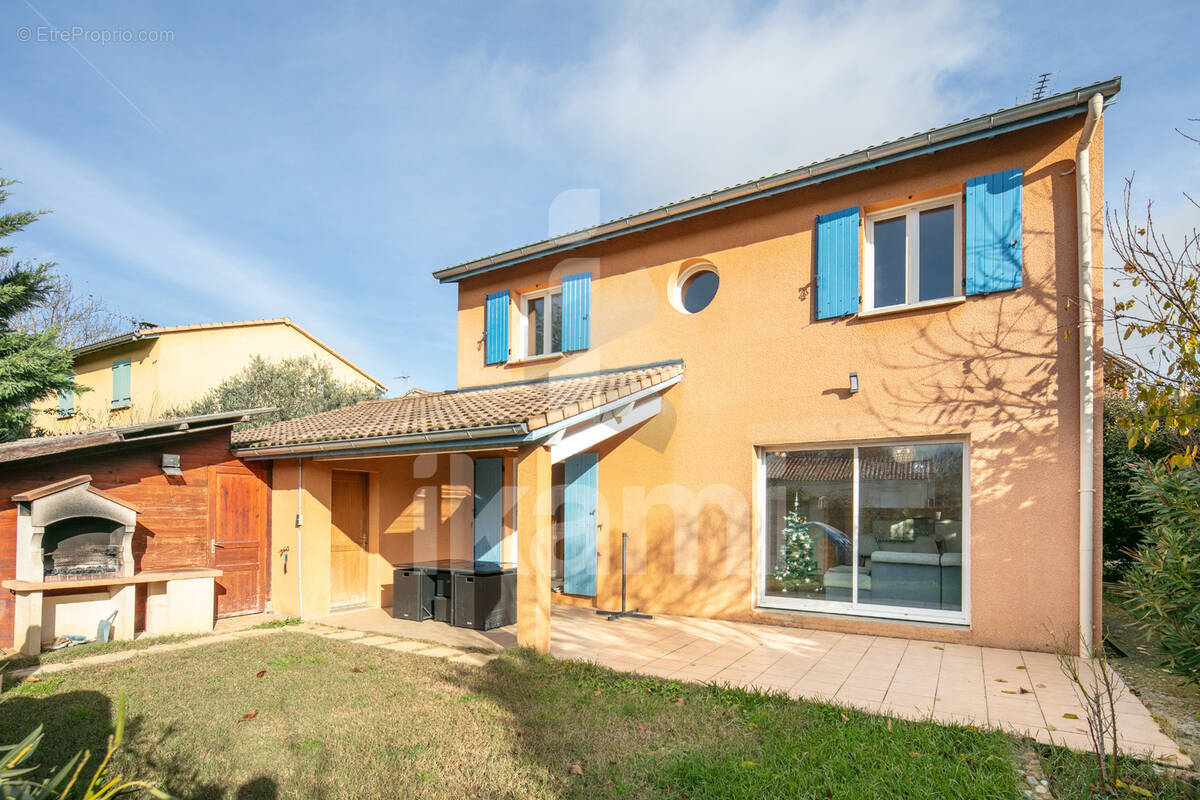 Maison à CHATEAUNEUF-DE-GALAURE