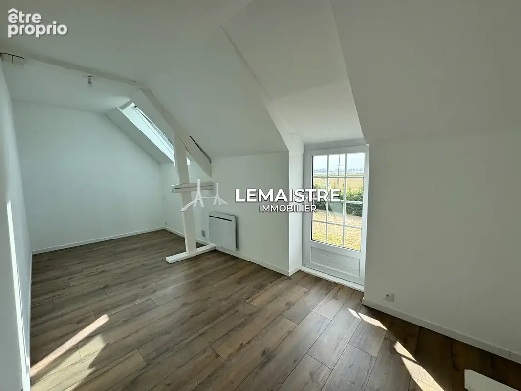 Axe LE HAVRE/YVETOT - Maison 208 m² - 5 chambres - Briques et silex - Double garage - DPE C - photo 11