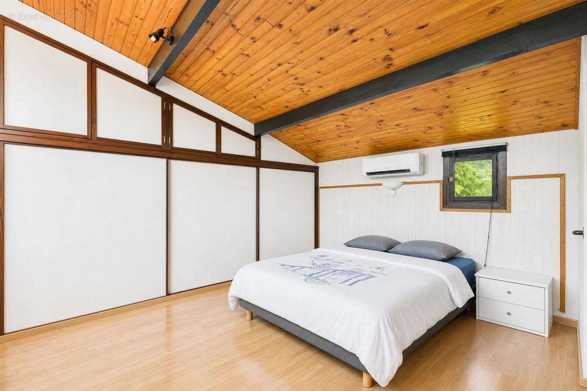 Vente de cette unique propriété de 12 pièces, 288 m², située à Amélie-les-Bains-Palalda - photo 8