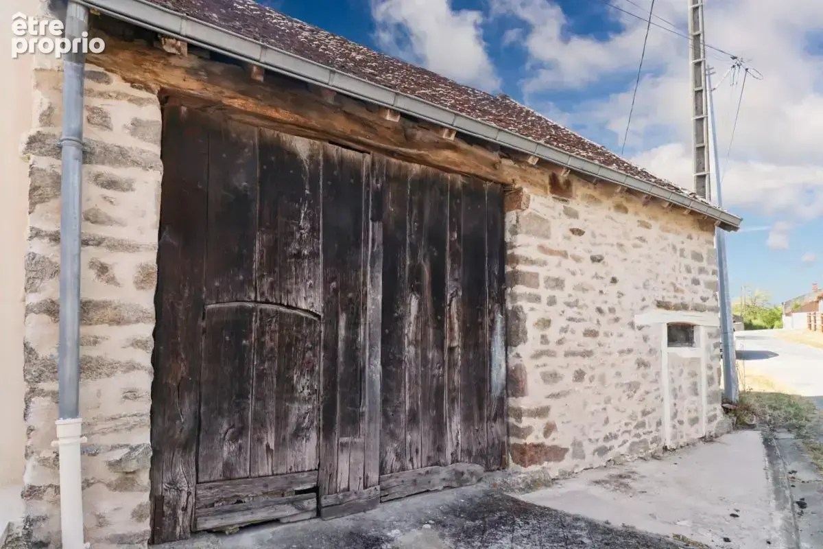 EXCLUSIVITE - Maison 82 m² - 4 pièces - 2 Chambres - Grange/Garage - terrain 520 m² - DOMPIERRE LES EGLISES (87) - photo 26
