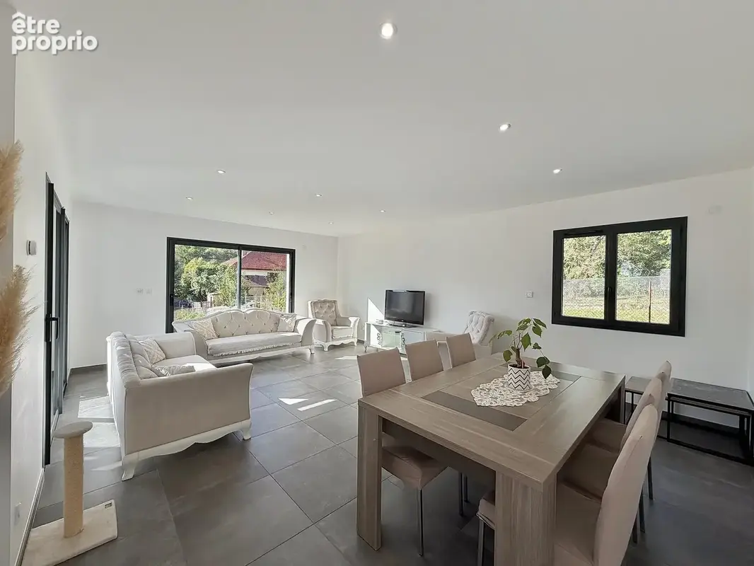 Maison 150 m² à Pont-De-Cheruy  - photo 4