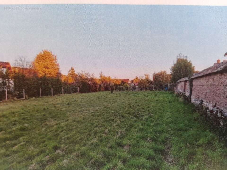 Terrain à IVILLE