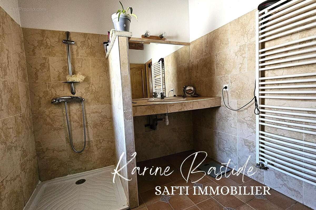 Maison 245 m² à Cros-De-Georand  - photo 7
