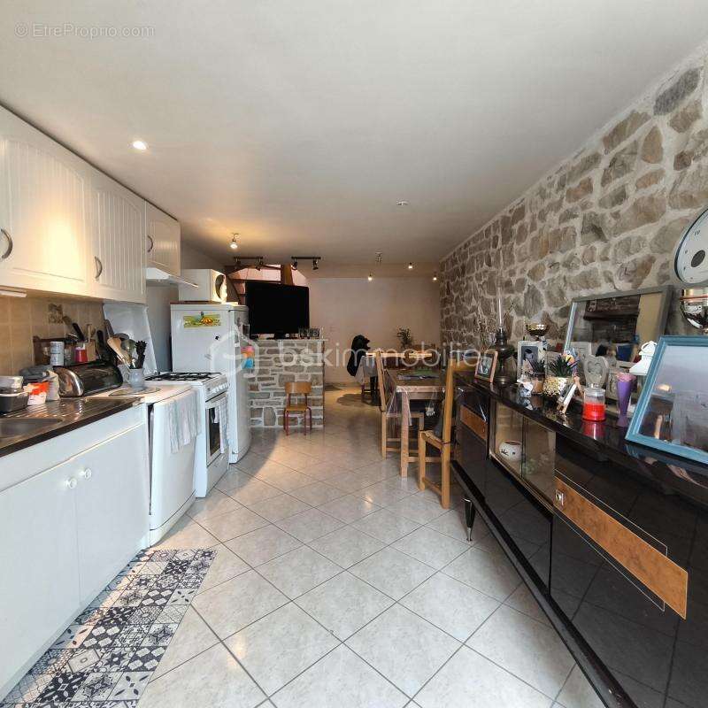 Maison à CHATILLON-EN-VENDELAIS