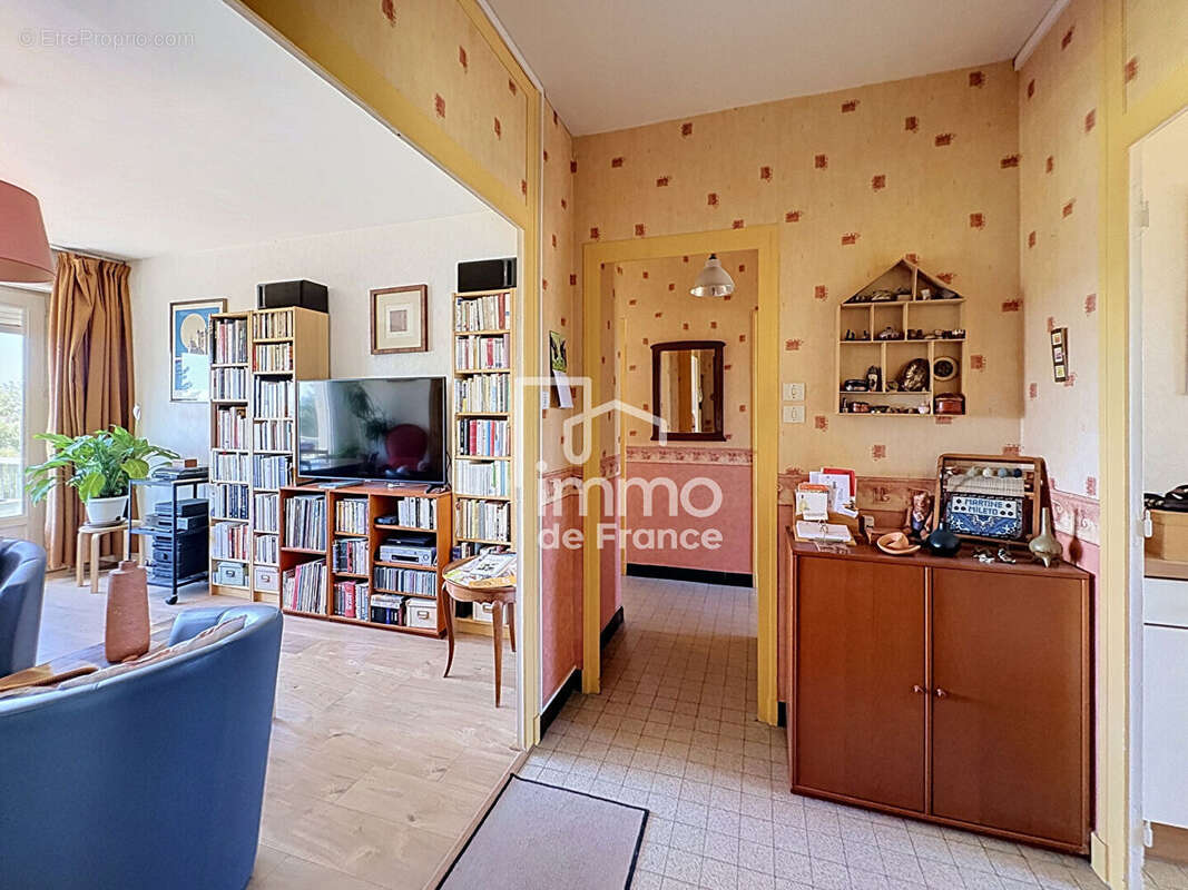 Appartement Bourg En Bresse 4 pièce(s) 69.75 m2 - photo 4