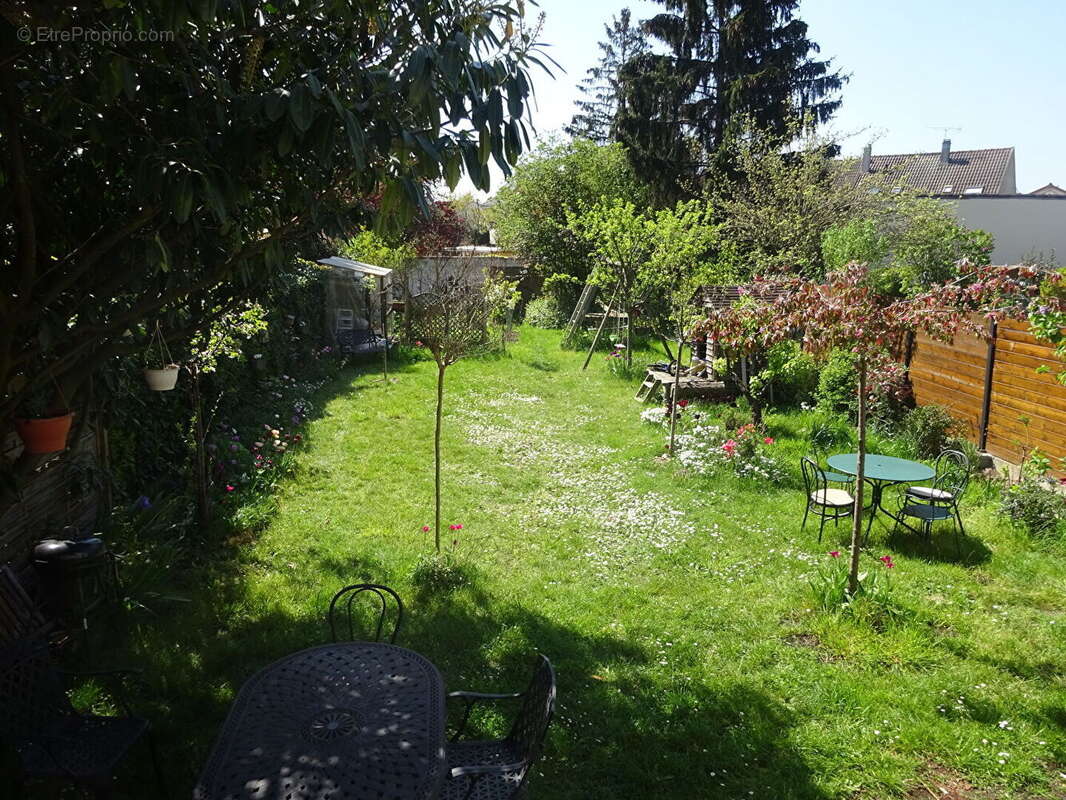 Maison à LE PERREUX-SUR-MARNE