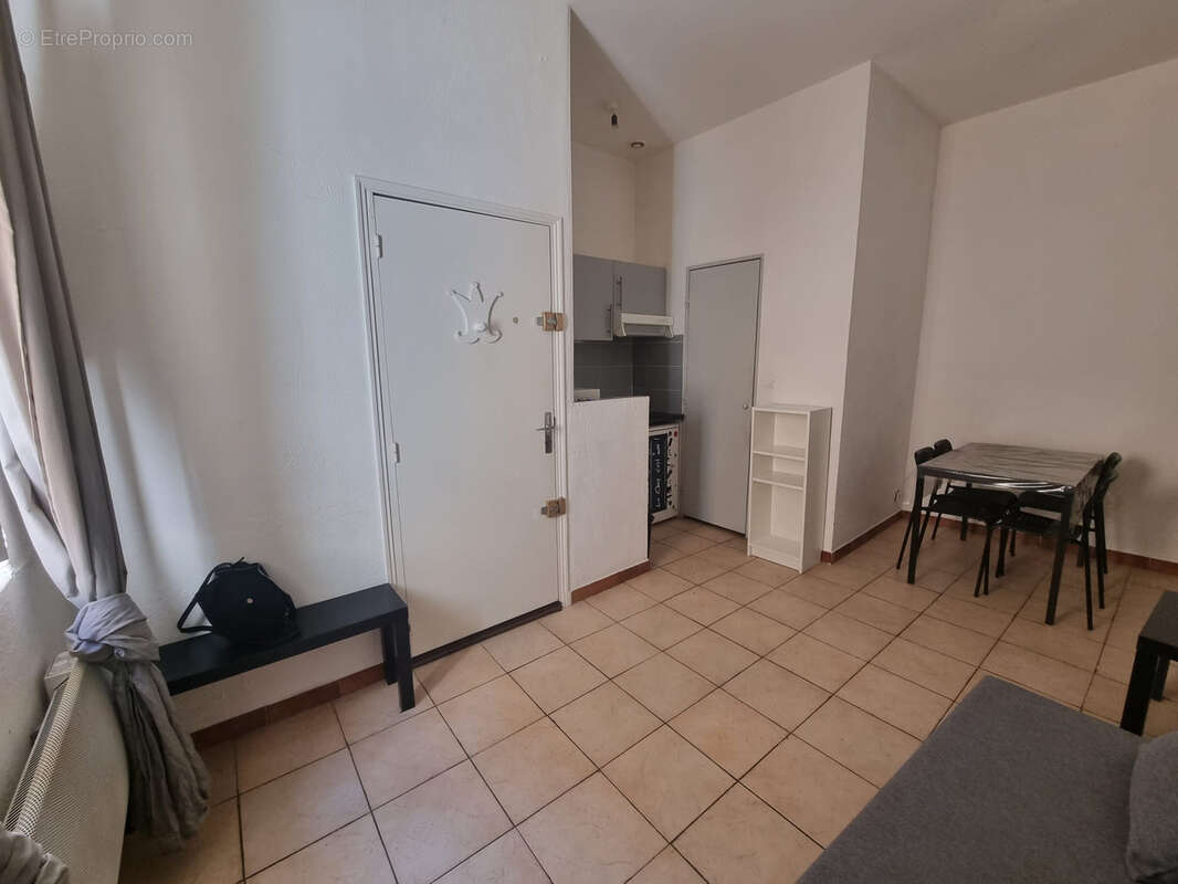 Appartement à MARSEILLE-2E