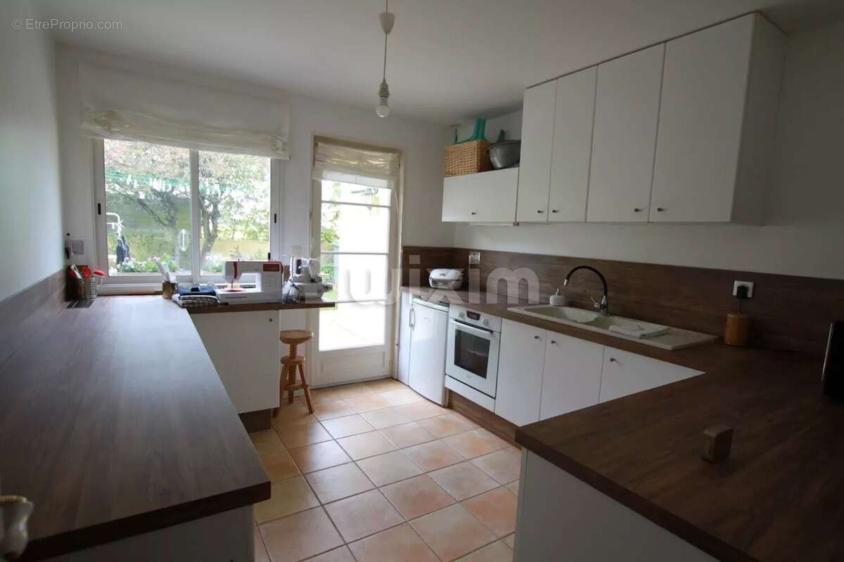 Maison à SAINT-CYR-SUR-LE-RHONE