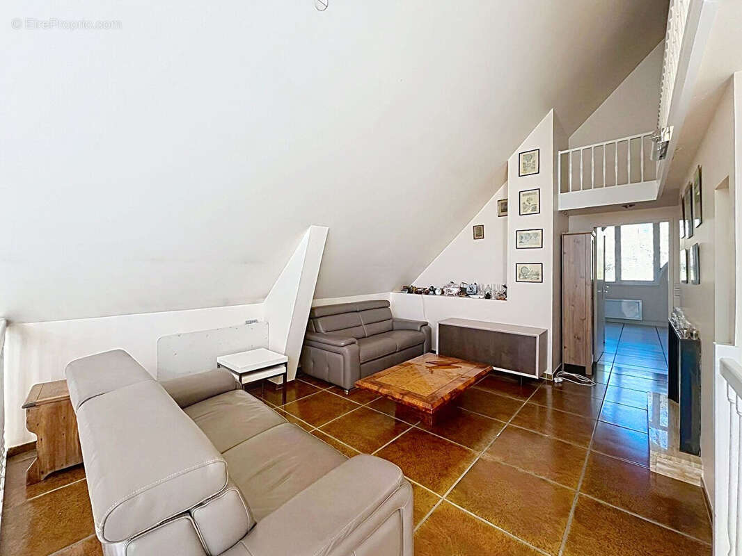 Appartement à LE MEE-SUR-SEINE