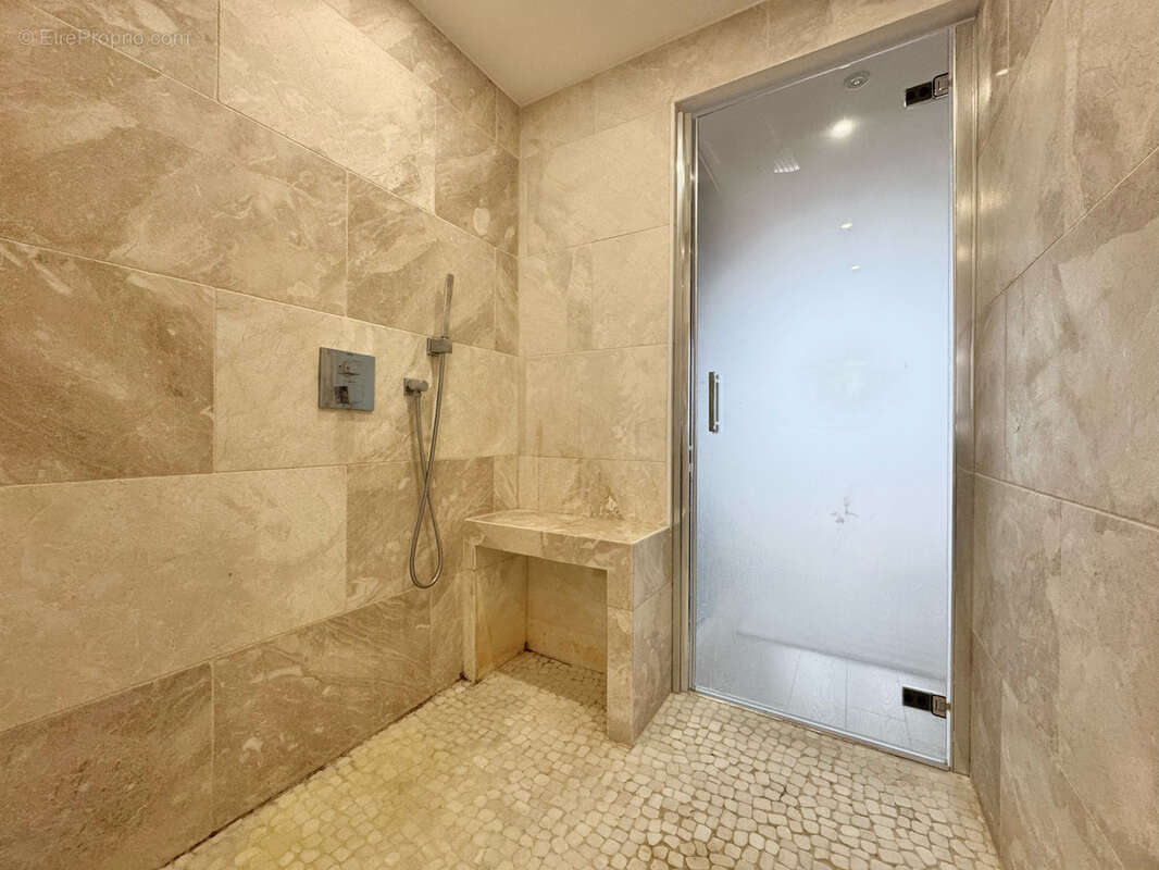 Appartement à MARSEILLE-14E