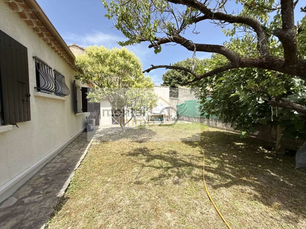 Maison à MONTELIMAR