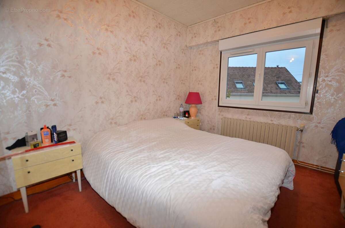 Maison à SAINTE-GENEVIEVE-DES-BOIS