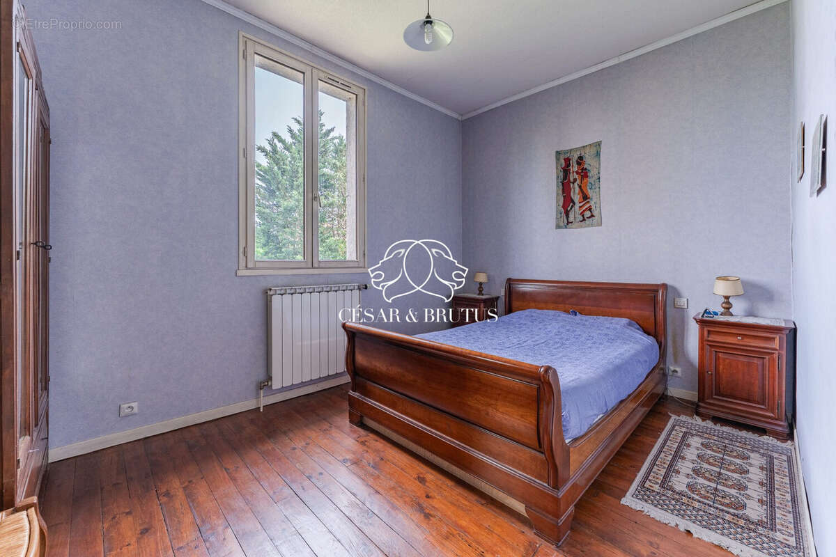 Maison 140 m² à Villeurbanne  - photo 9