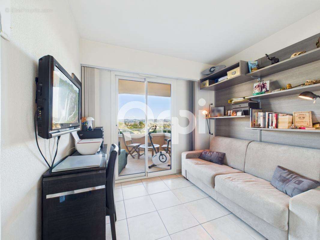 Appartement à MANDELIEU-LA-NAPOULE