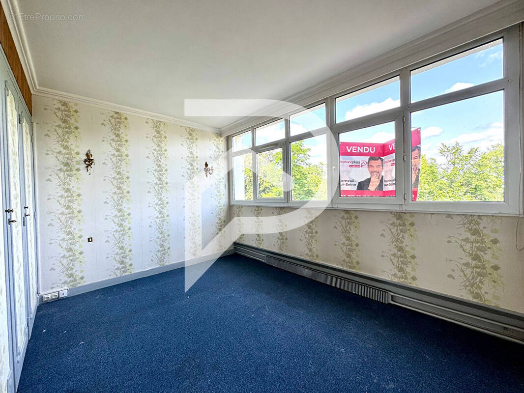 Appartement à VERNEUIL-SUR-SEINE