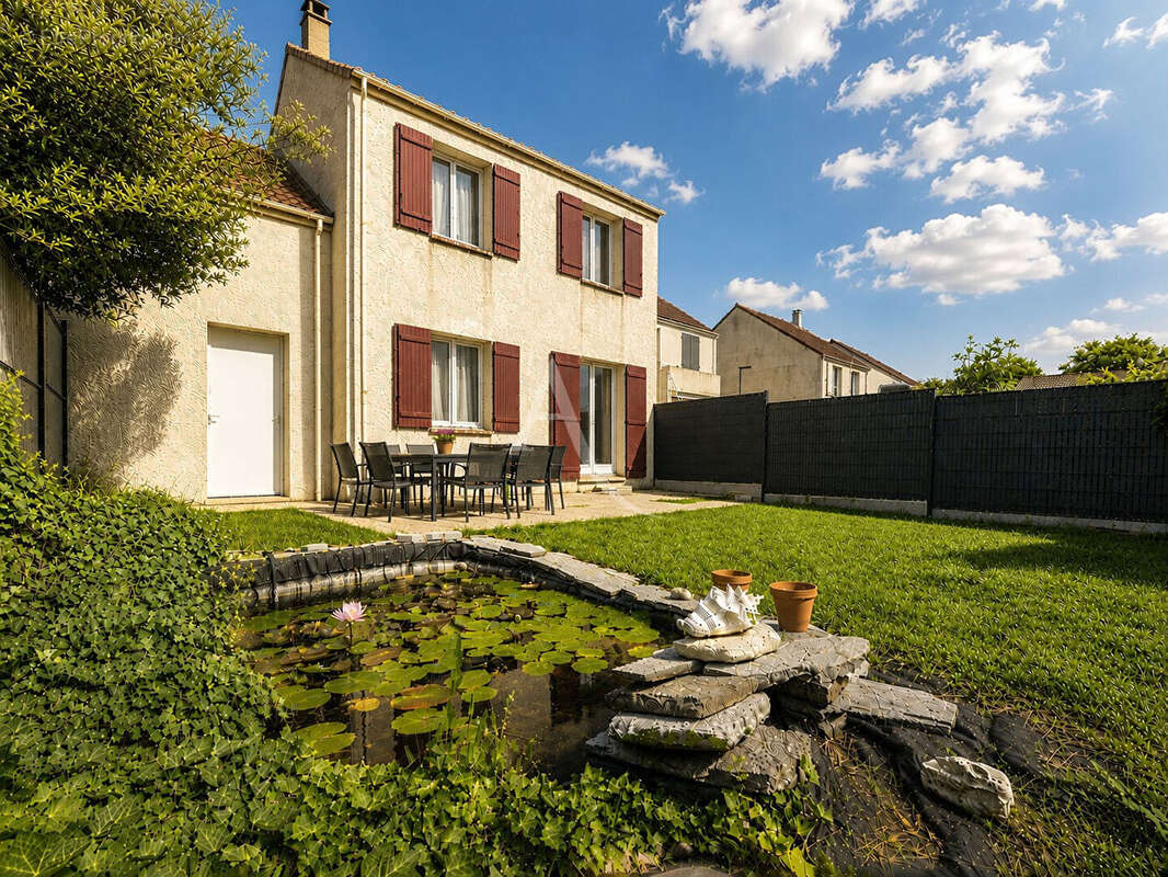 Maison à COURDIMANCHE
