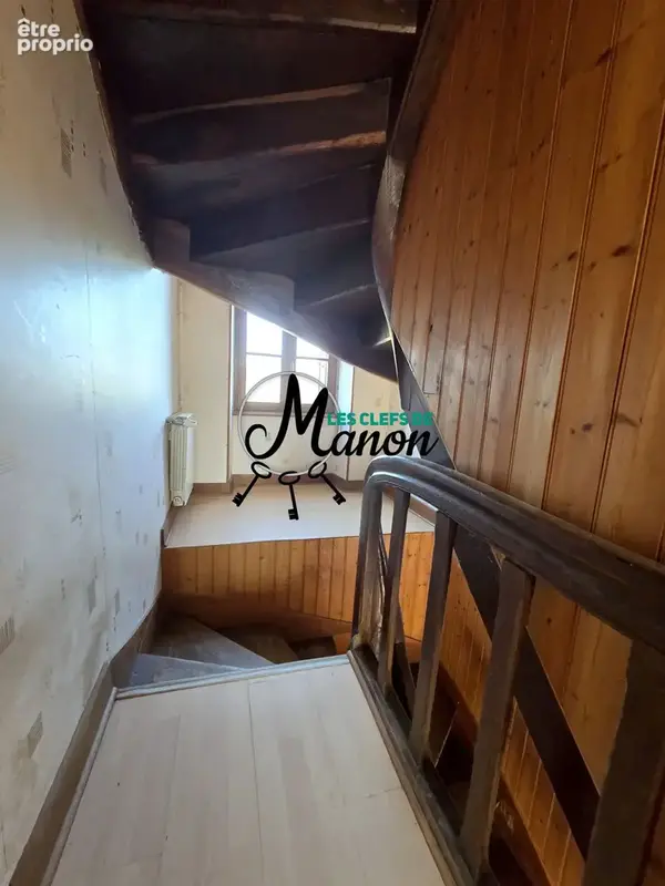 Maison en pierre de caractère avec fort potentiel et dépendances à Fromental (87250) - photo 8
