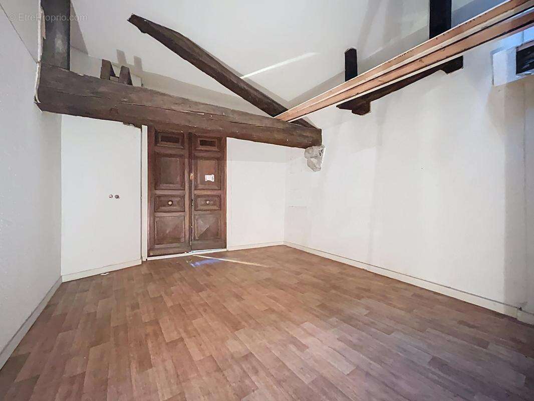 Appartement à CONDRIEU