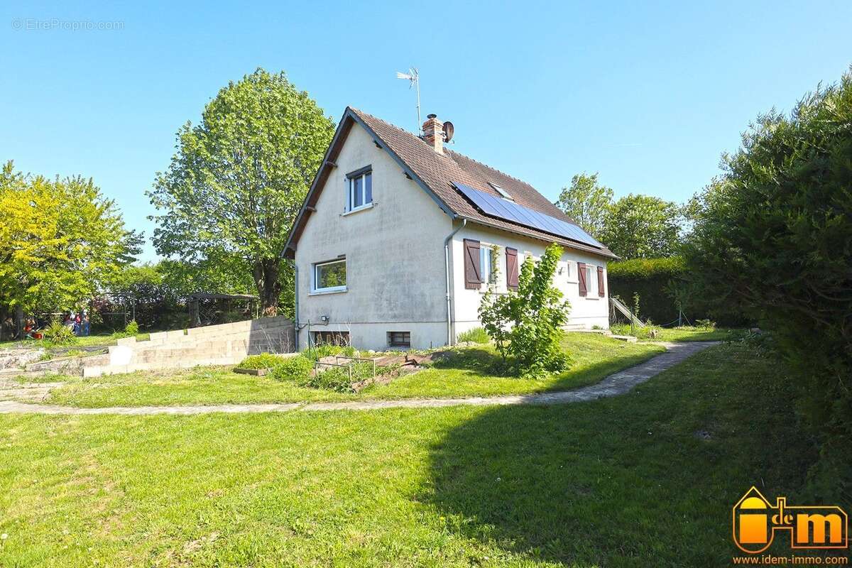 Maison à MEREVILLE