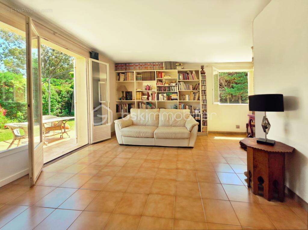 Maison à HYERES
