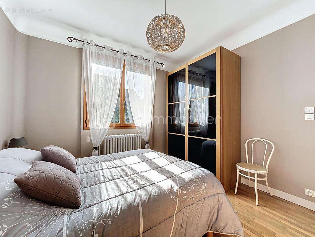 Maison à CORBEIL-ESSONNES