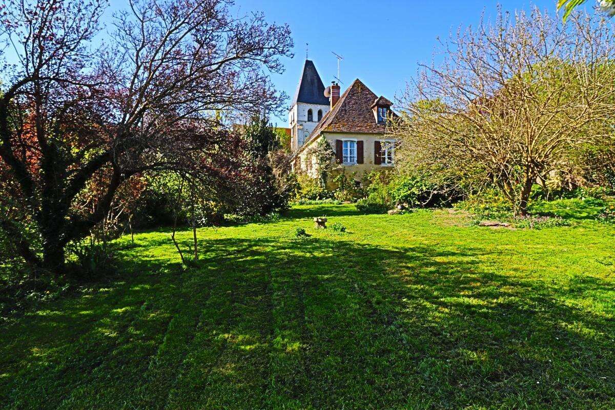 Maison à SURY-EN-VAUX
