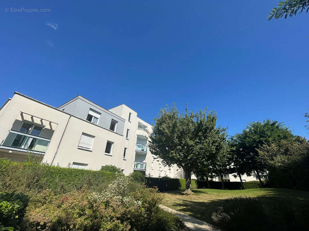 Appartement à MONTIGNY-LE-BRETONNEUX