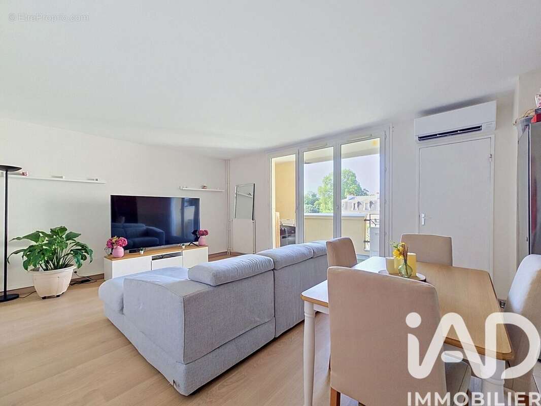 Photo 3 - Appartement à CORBEIL-ESSONNES