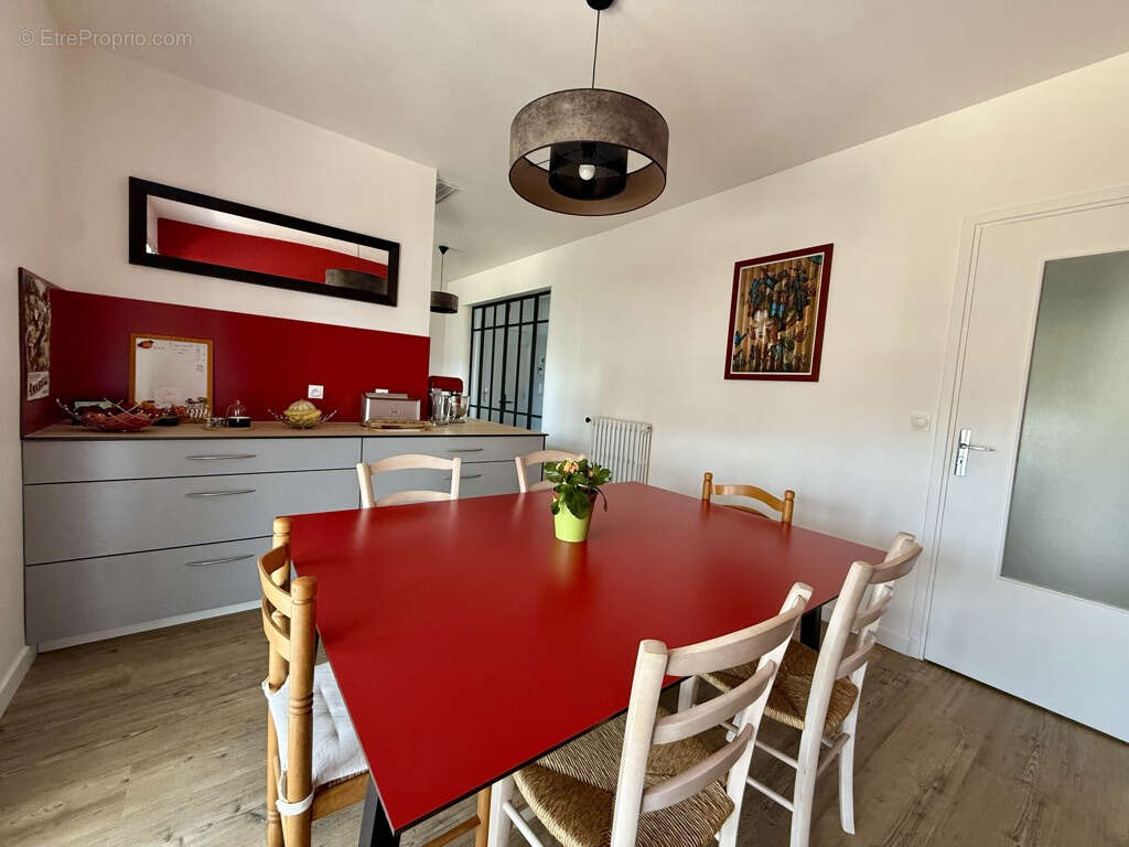 Maison de 205m2 avec jardin à Guilherand-Granges - photo 18