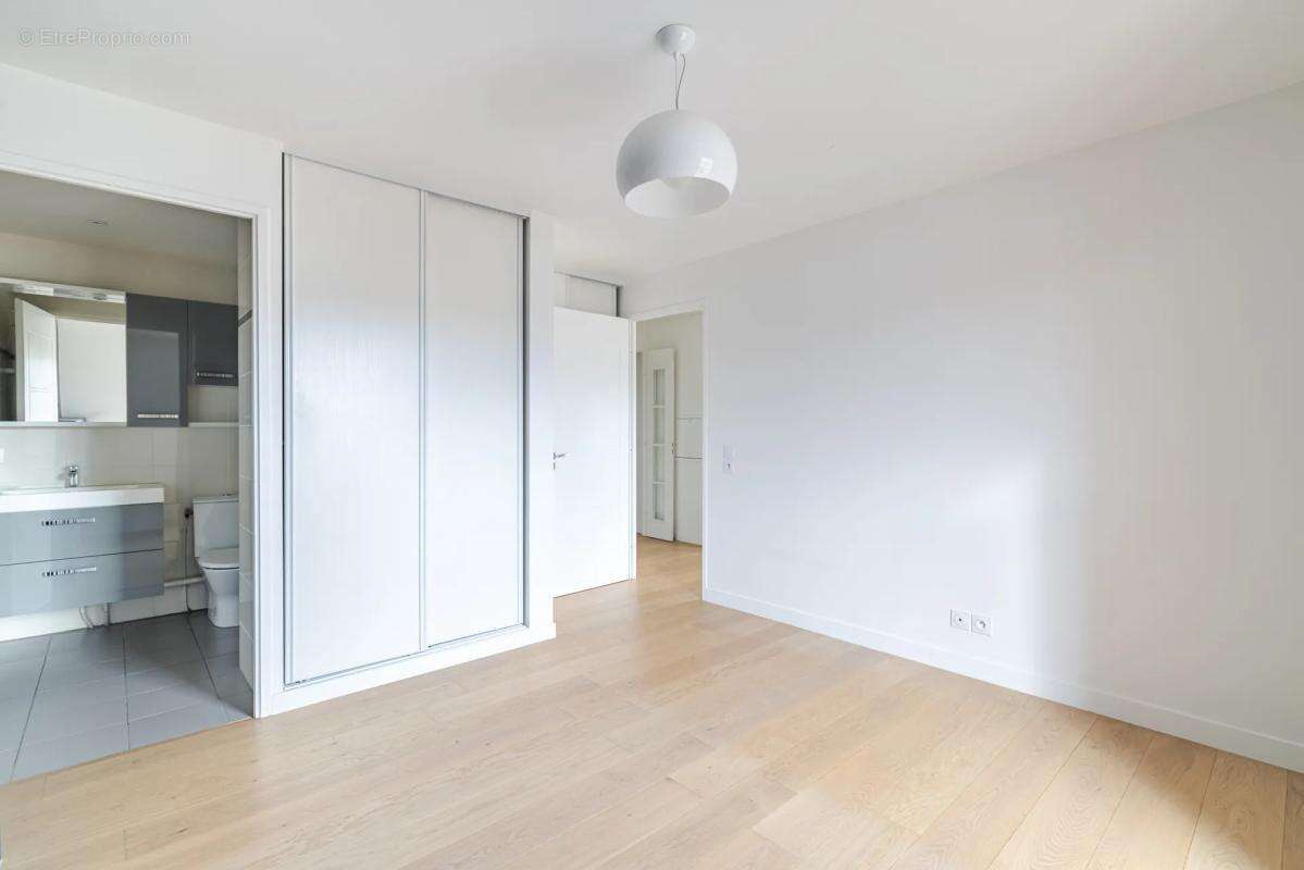 Appartement à LE PERREUX-SUR-MARNE