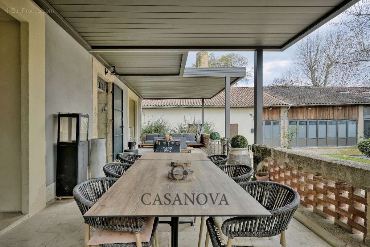 Maison à AIGUES-VIVES