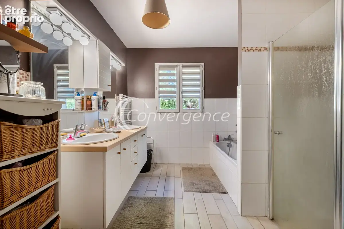 Maison plain-pied - 4 chambres - 2 garages - Piscine - photo 15