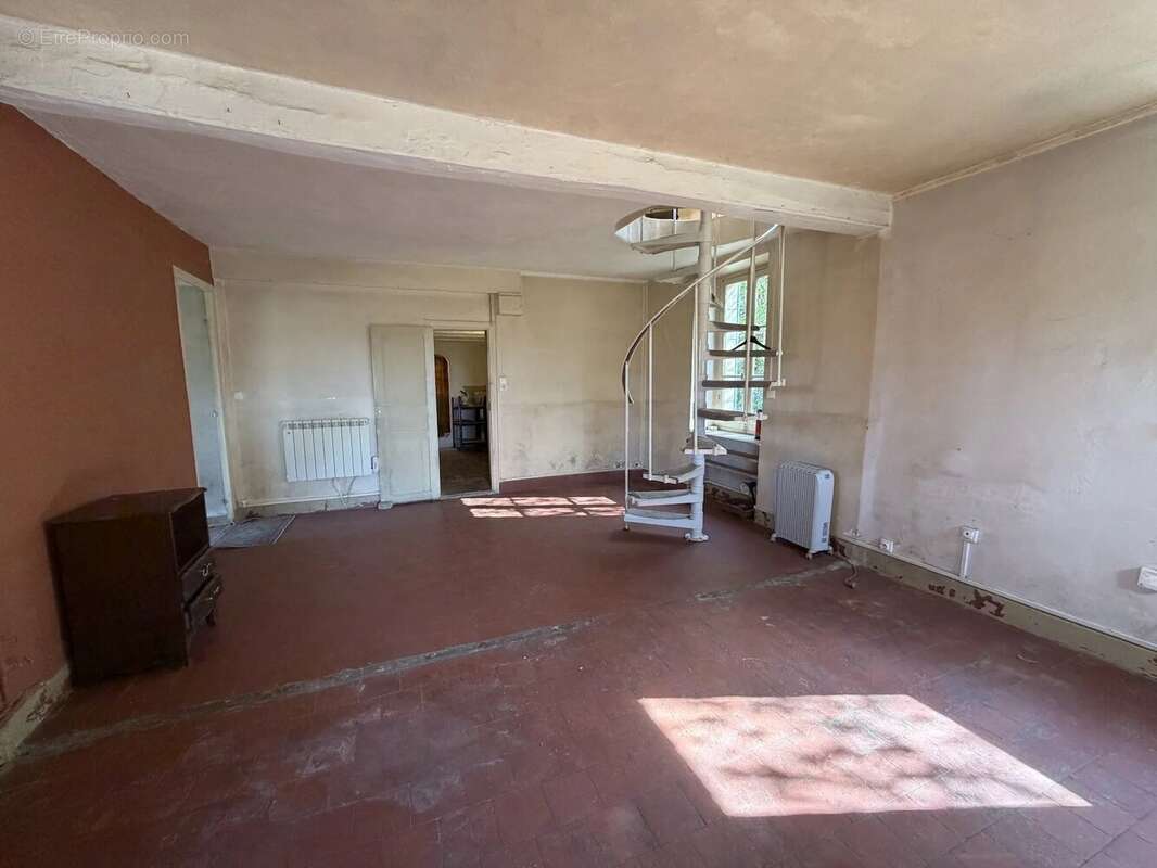 Maison à SAINT-HONORE-LES-BAINS