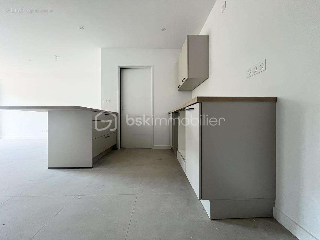 Maison à SAINT-DIDIER-DE-FORMANS