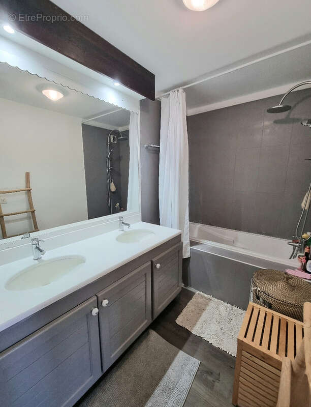 Appartement à SAINT-DENIS