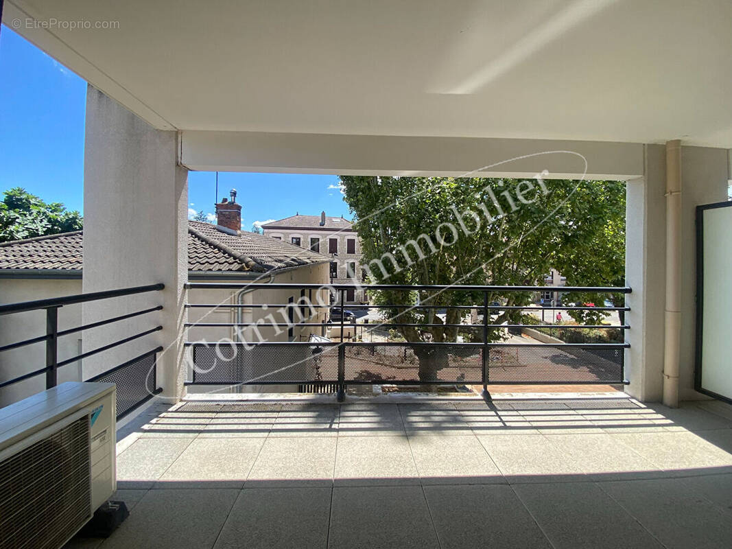 Genas appart T3  64m² jamais habité +Garage Double - photo 1
