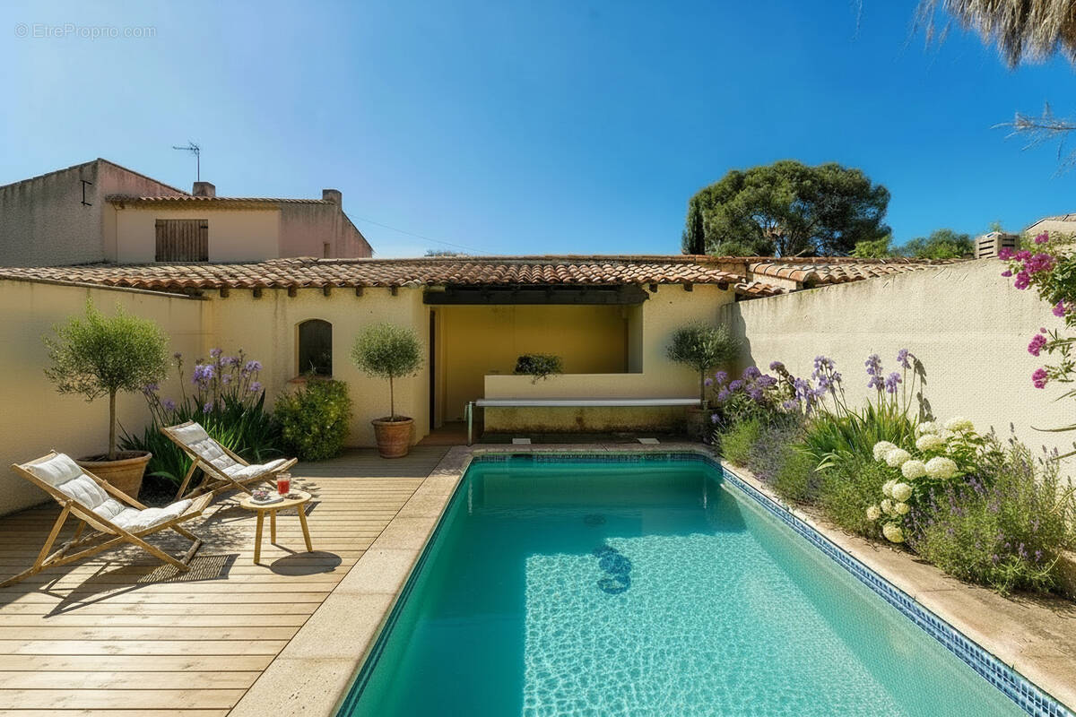 Maison à SAUSSET-LES-PINS