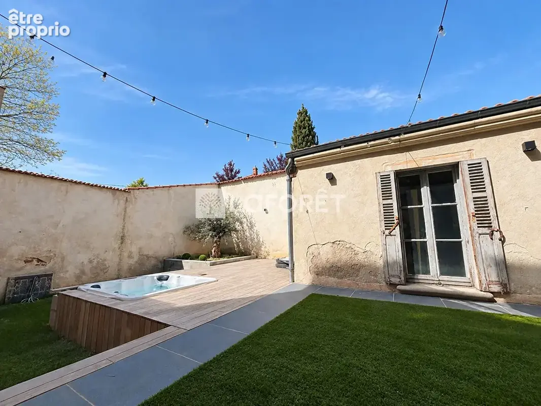 Maison de ville de caractère ? 4 chambres, garage 3 voitures et extérieur à Roanne - photo 11