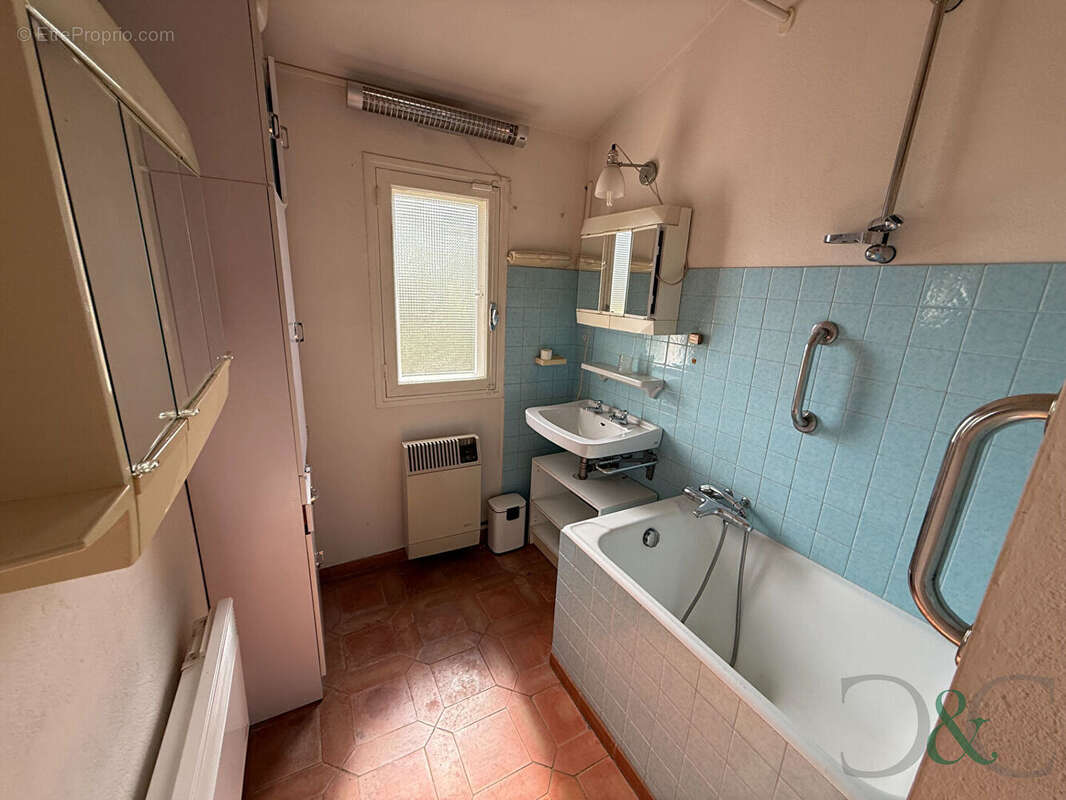 Maison à BORMES-LES-MIMOSAS