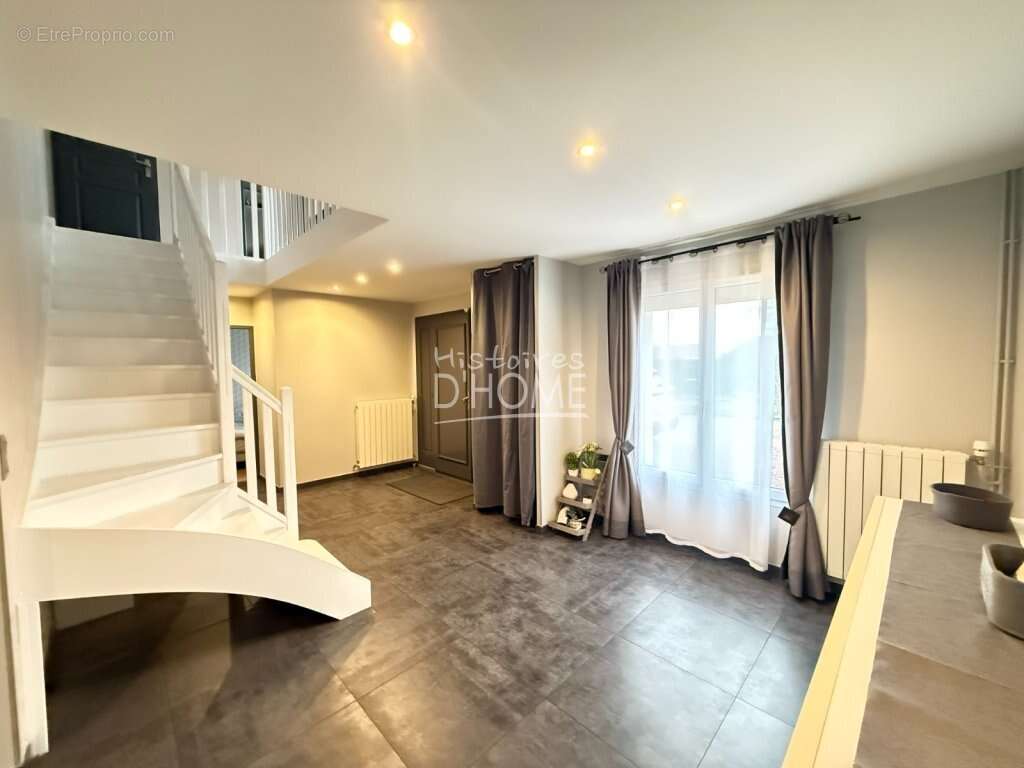 Maison à FAREMOUTIERS